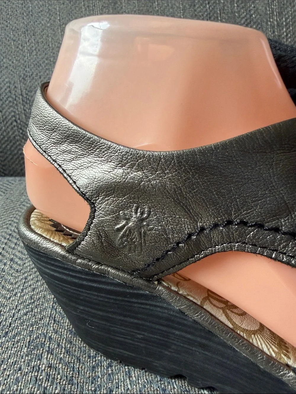 Fly London YLVA Women’s Champagne Metallic Leather Lace Up Wedge Sandals Sz: 38